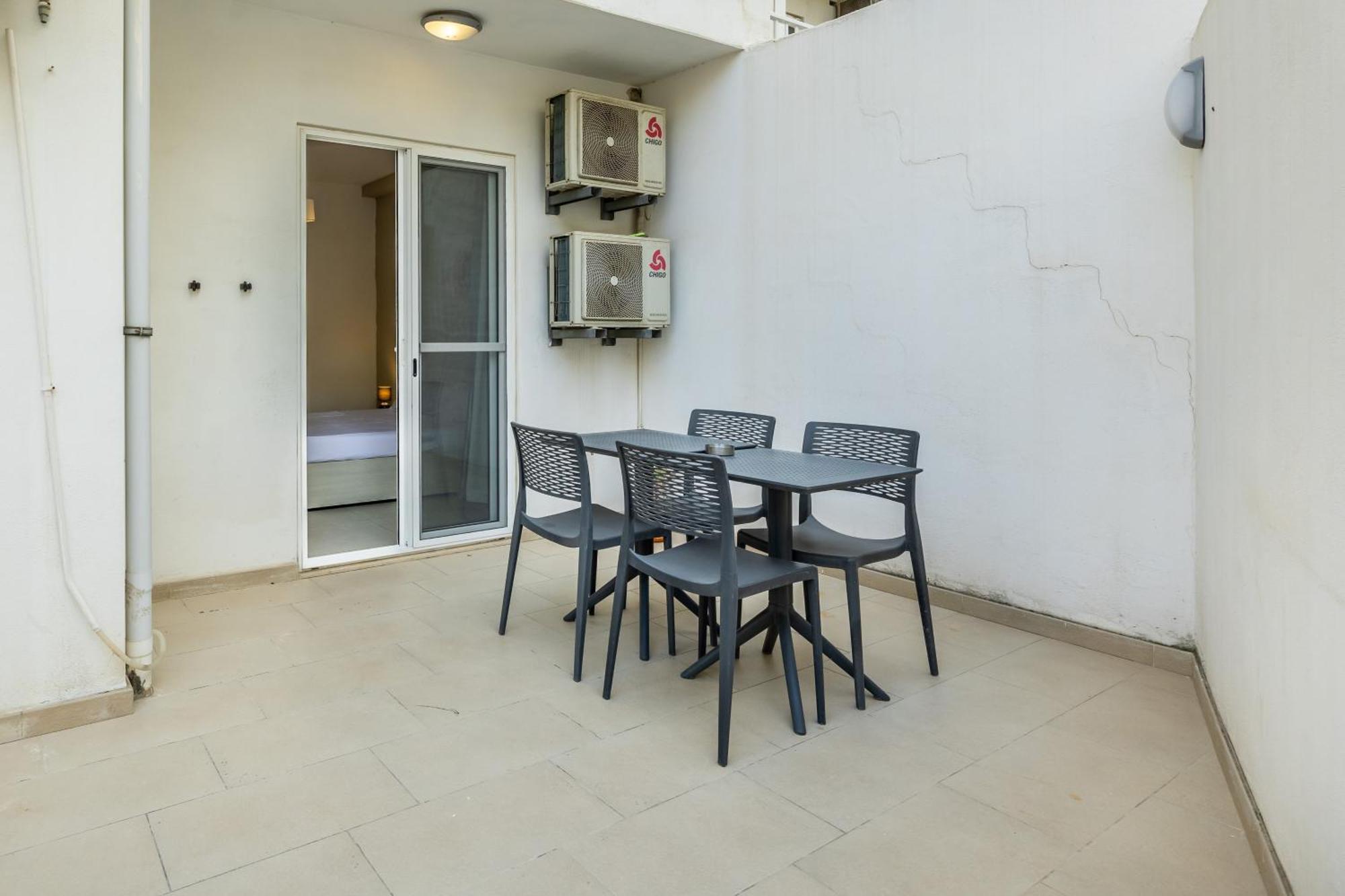 Lägenhet Superb 3br Close To Seafront