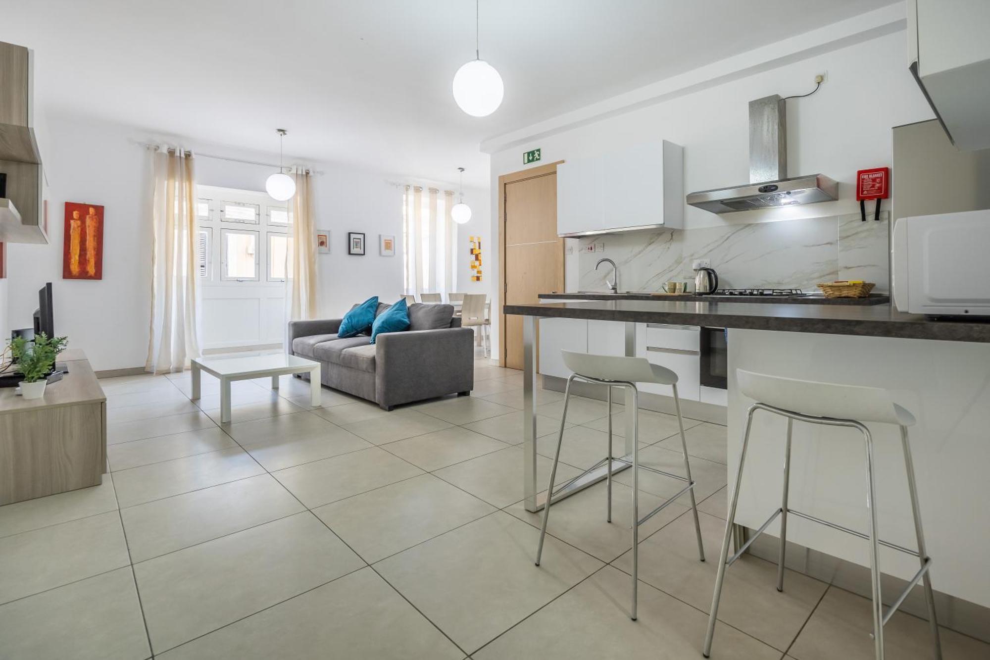 Superb 3br Close To Seafront *
