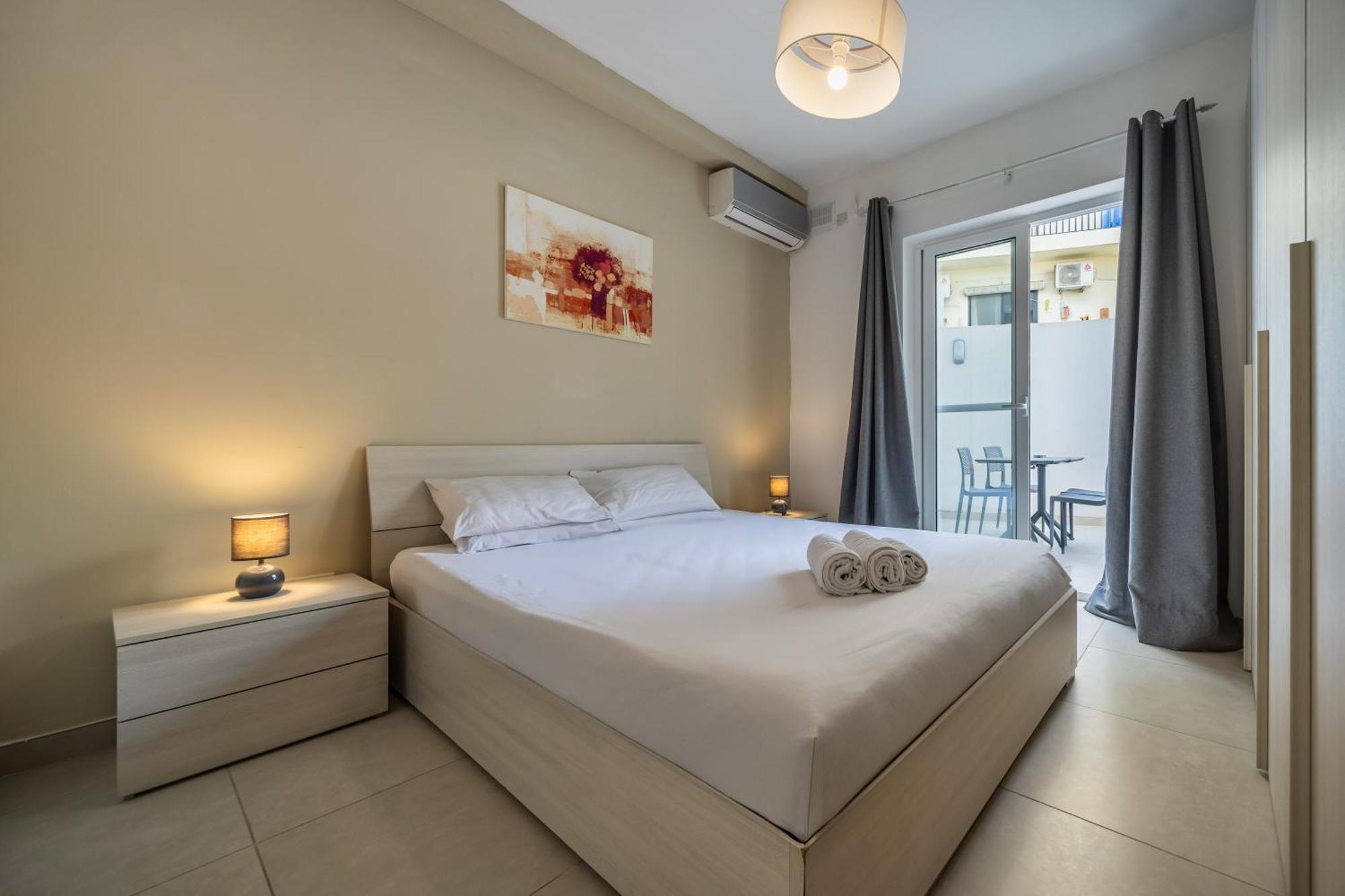 Lägenhet Superb 3br Close To Seafront