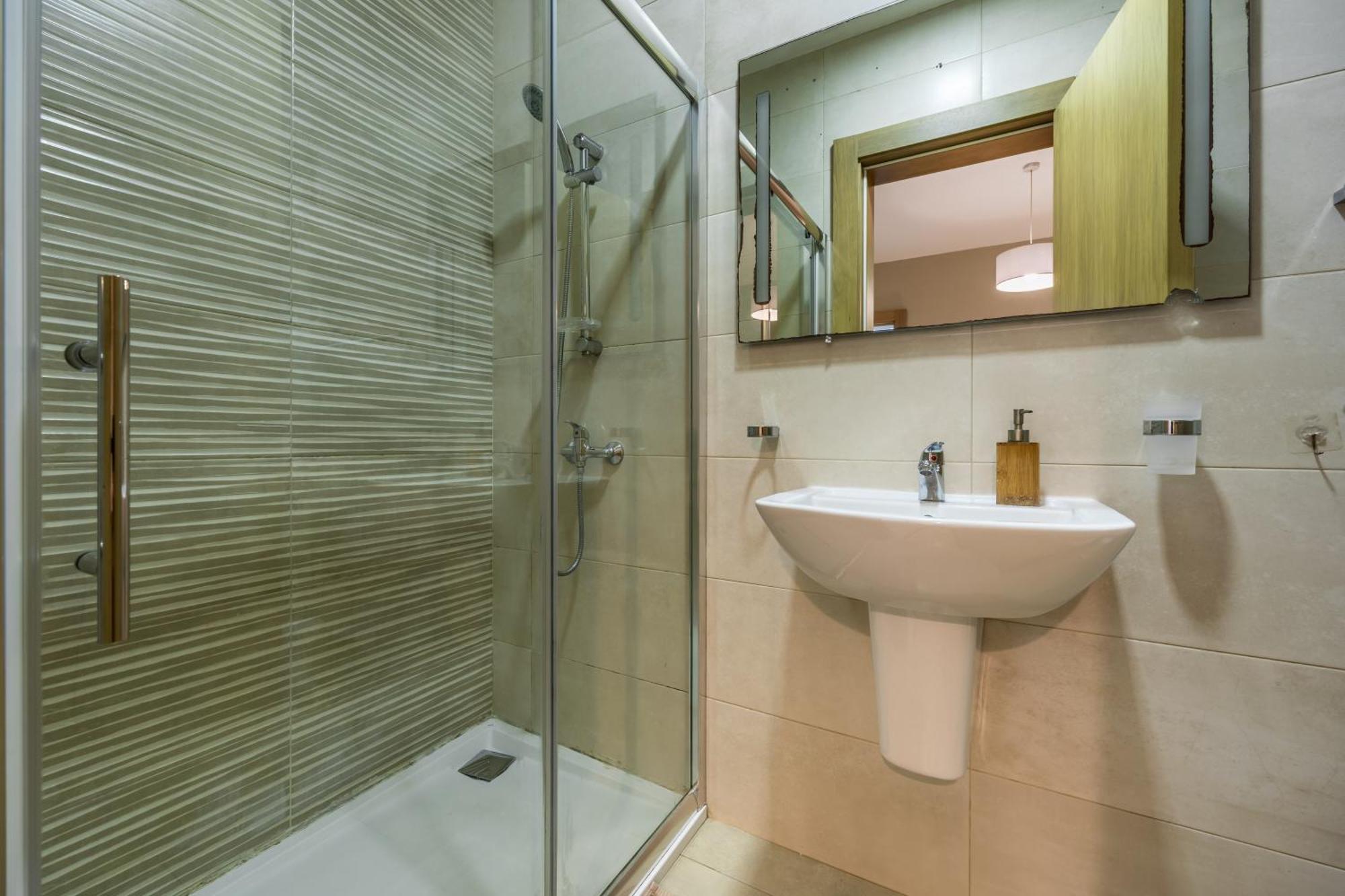 Superb 3br Close To Seafront Lägenhet *